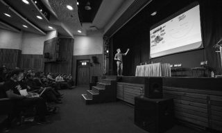 google-digital-garage-glasgow-madebrave audience with man on stage doing a presentation