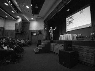 google-digital-garage-glasgow-madebrave audience with man on stage doing a presentation