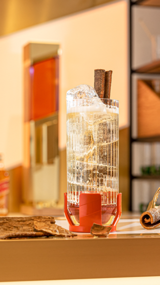 Johnnie Walker whisky cocktail